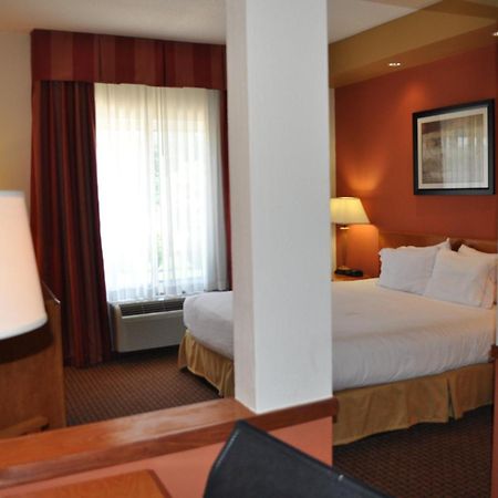 Holiday Inn Express Williamston By Ihg Esterno foto