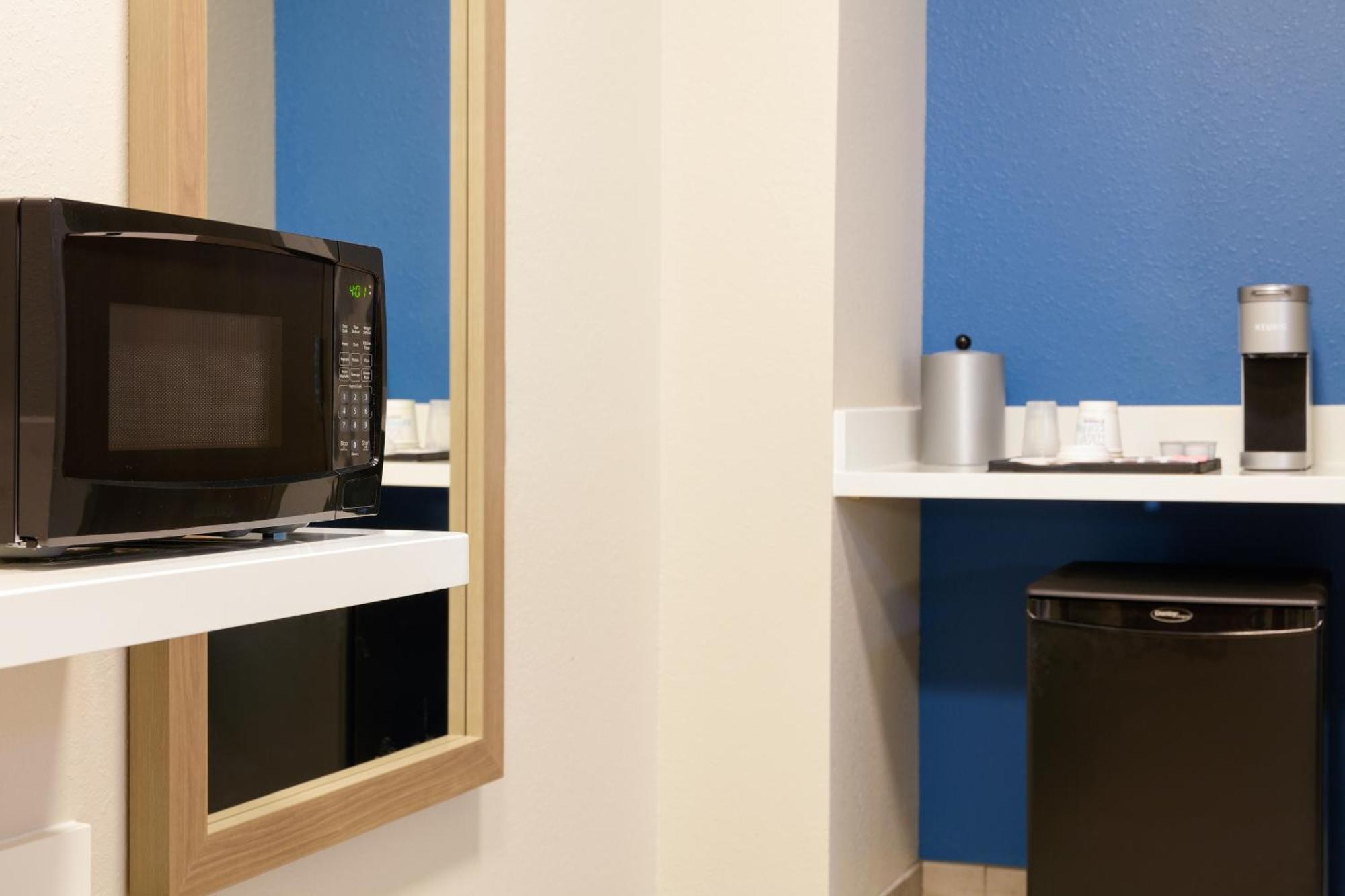 Holiday Inn Express Williamston By Ihg Esterno foto