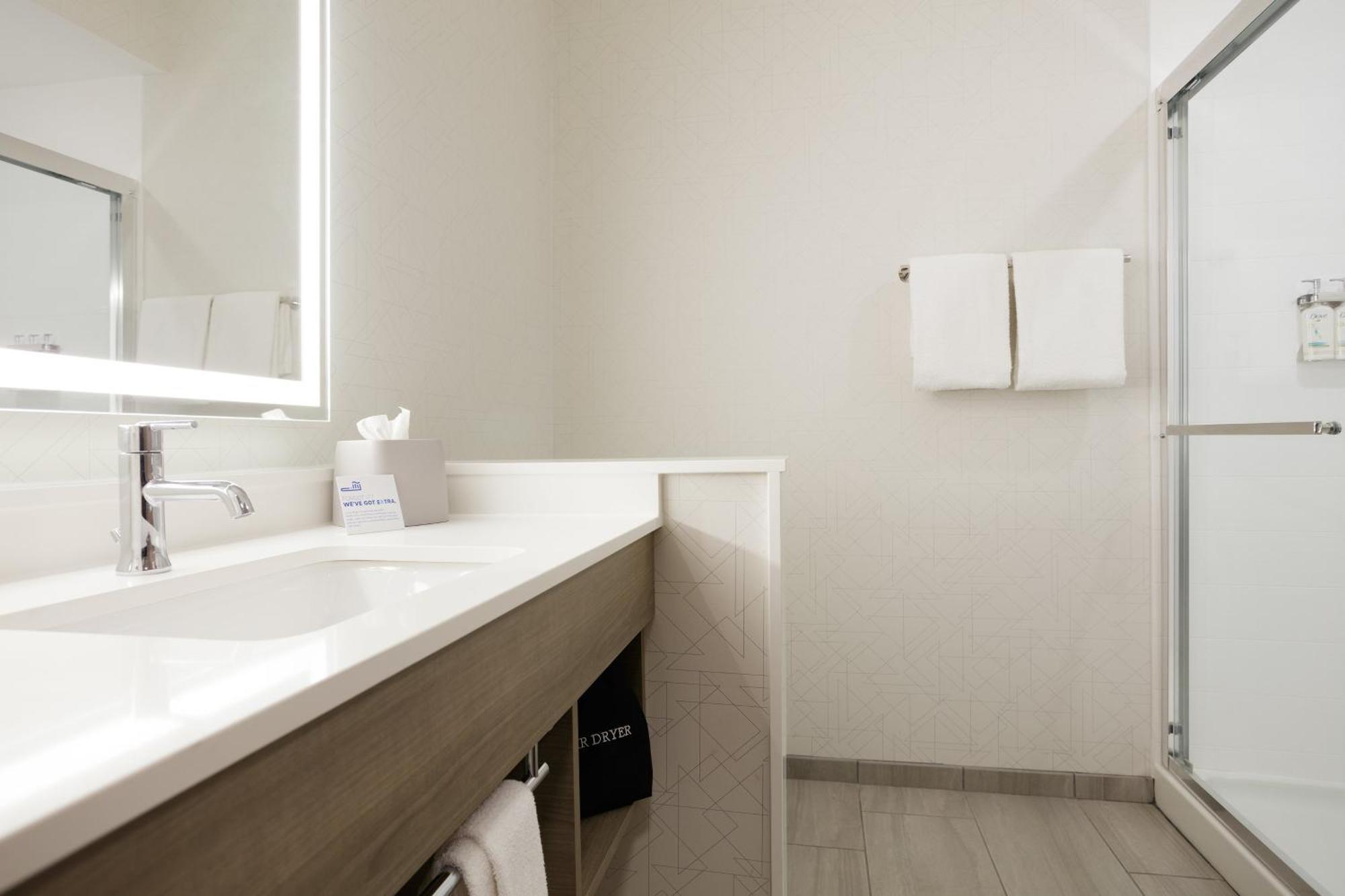 Holiday Inn Express Williamston By Ihg Esterno foto