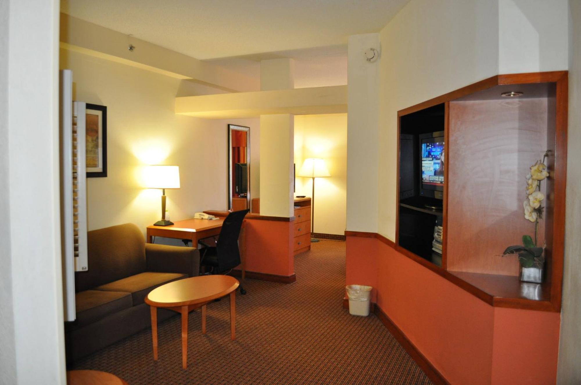 Holiday Inn Express Williamston By Ihg Esterno foto